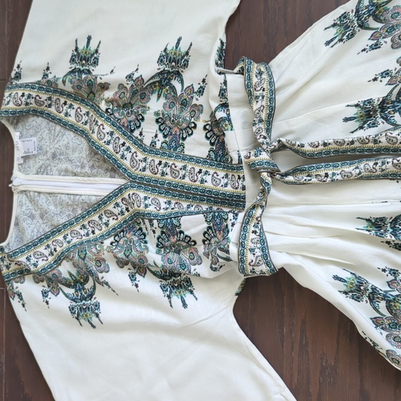 Venus Ivory Paisley Romper Size 2 - Picture 3 of 8